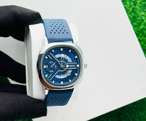 Classic Analog Men’s Wristwatch